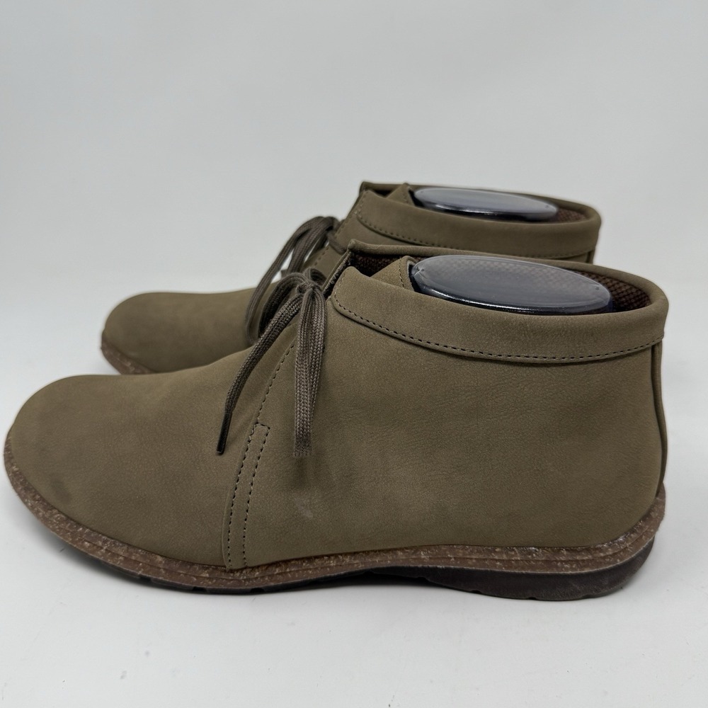 BOC Born Concept Chukka Boots Women's 10M Vegan Nubuck Leather Nadia